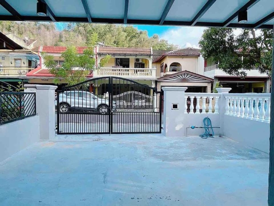 Cheerful 27 Home with BBQ grill Vacation rental in Hulu Langat