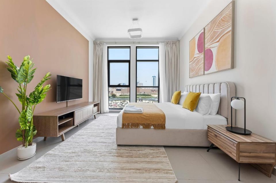 Silkhaus Pool   Gym Exquisite Studio   Art Gardens Apartment in Dubai
