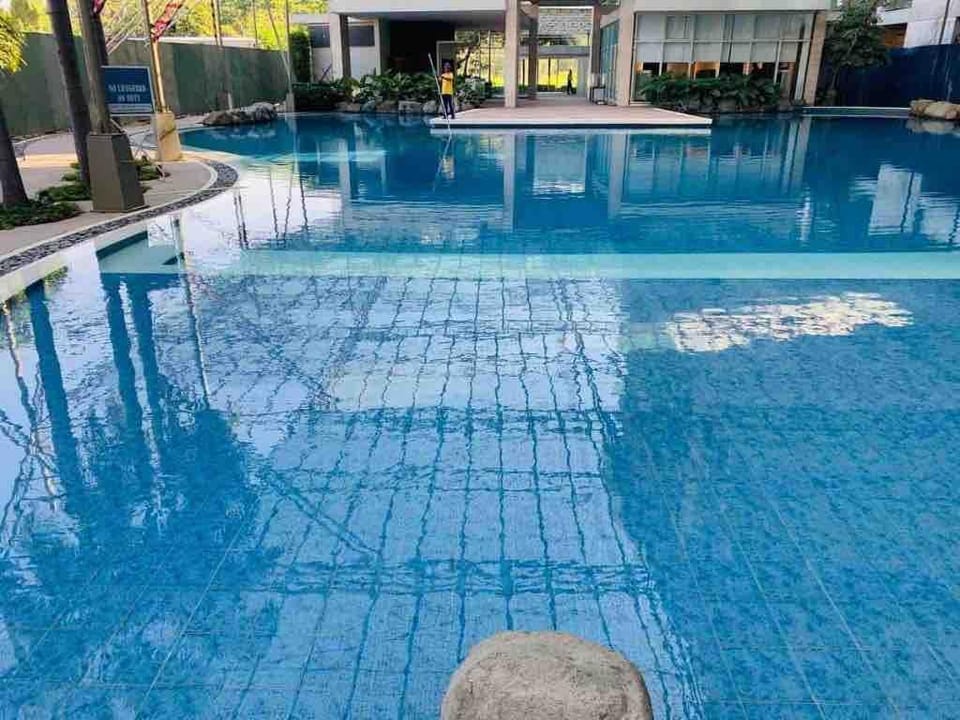 Blessed Condo for 6- include net, water & electric Apartment in Pasig