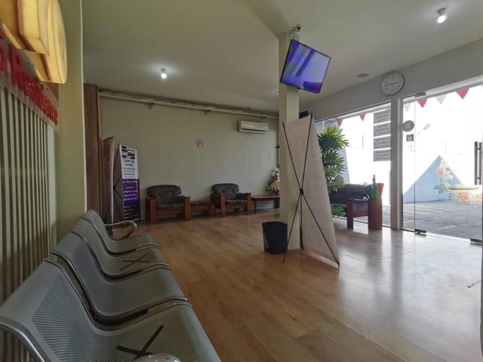 Kozy 15 Guesthouse Hotel in Surabaya