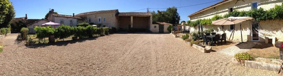 8 Gite Complex, 53 People maximum , Marriage, Birthdays, family get togethers Vacation rental in Nouvelle-Aquitaine