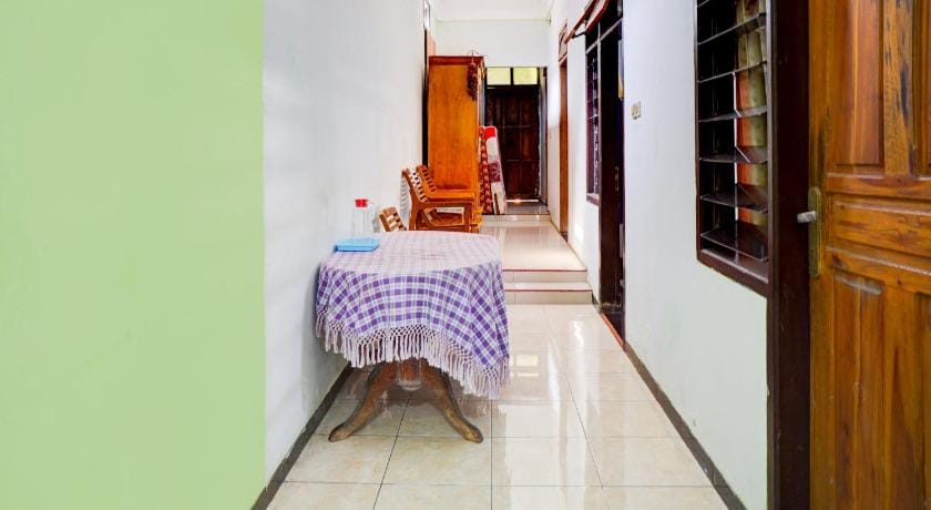 OYO 93069 Penginapan Sumber Rizki Hotel in Surabaya