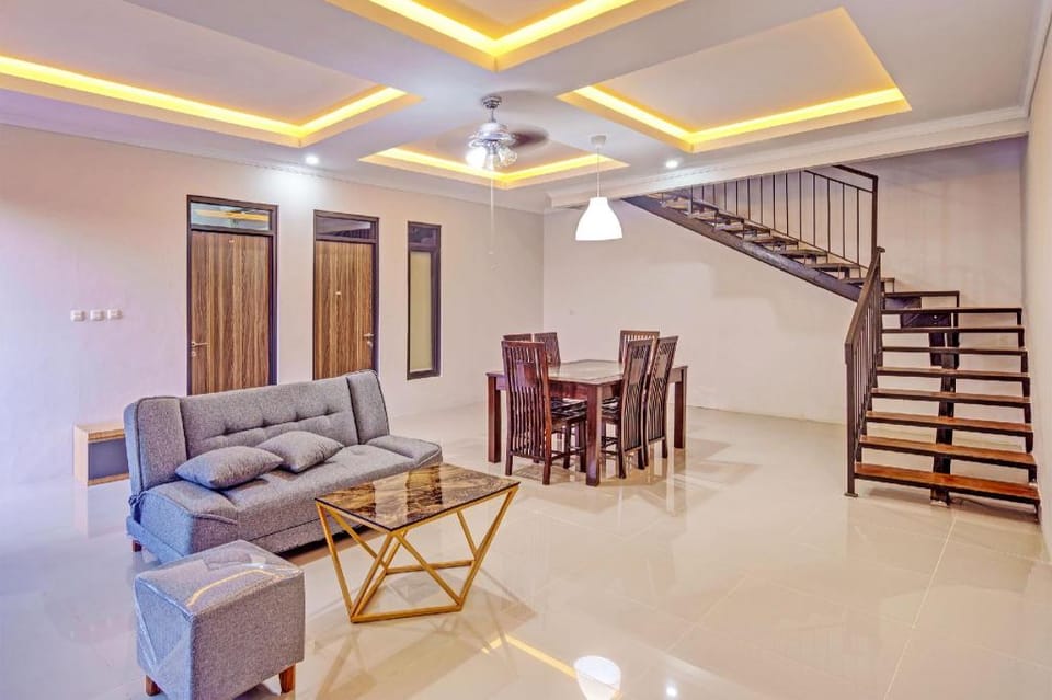Capital O 93068 D Twinz House Syariah Hotel in Jakarta