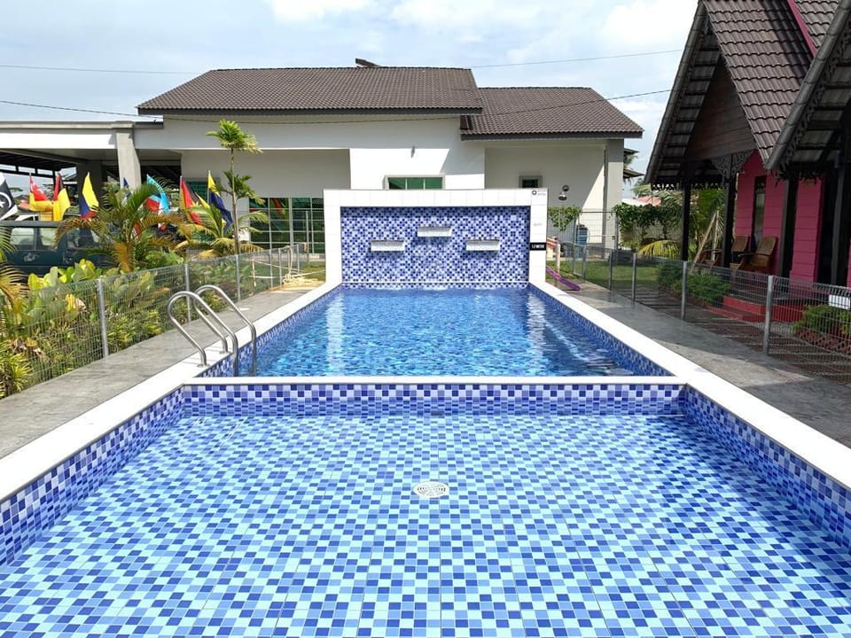 CHALET AND HOMESTAY KASIH BONDA FOR MUSLIM ONLY Vacation rental in Penang