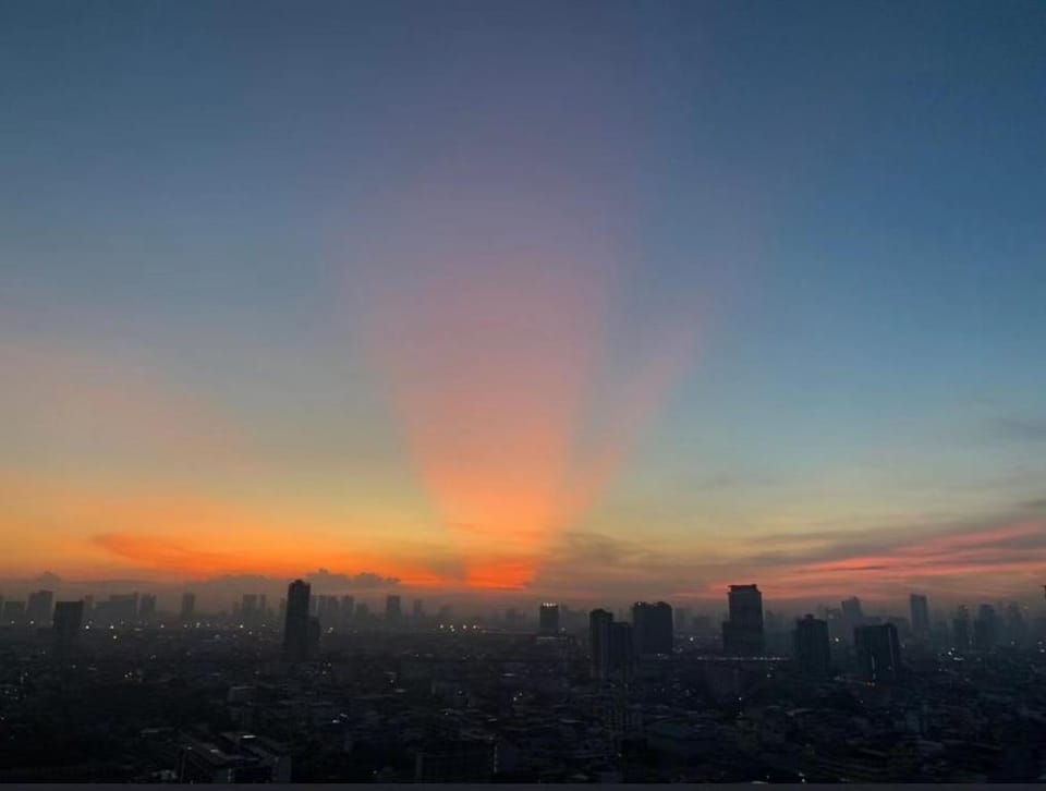 Brand new apartment, river view, close to MRT Apartment in Bangkok
