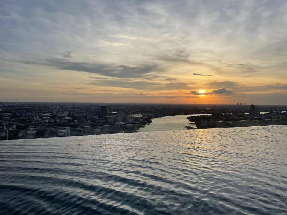 Brand new apartment, river view, close to MRT Apartment in Bangkok