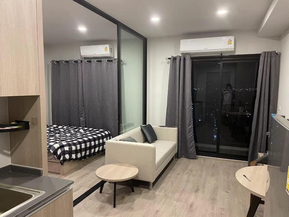 Brand new apartment, river view, close to MRT Apartment in Bangkok