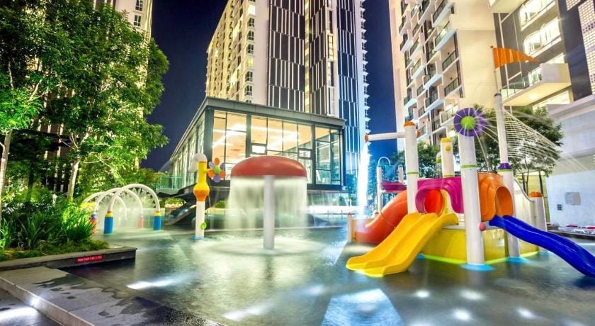 The Shore Luxury 3BR I 6-9pax I Direct access to Mall I Melaka River Cruise I Jonker Apartment in Malacca