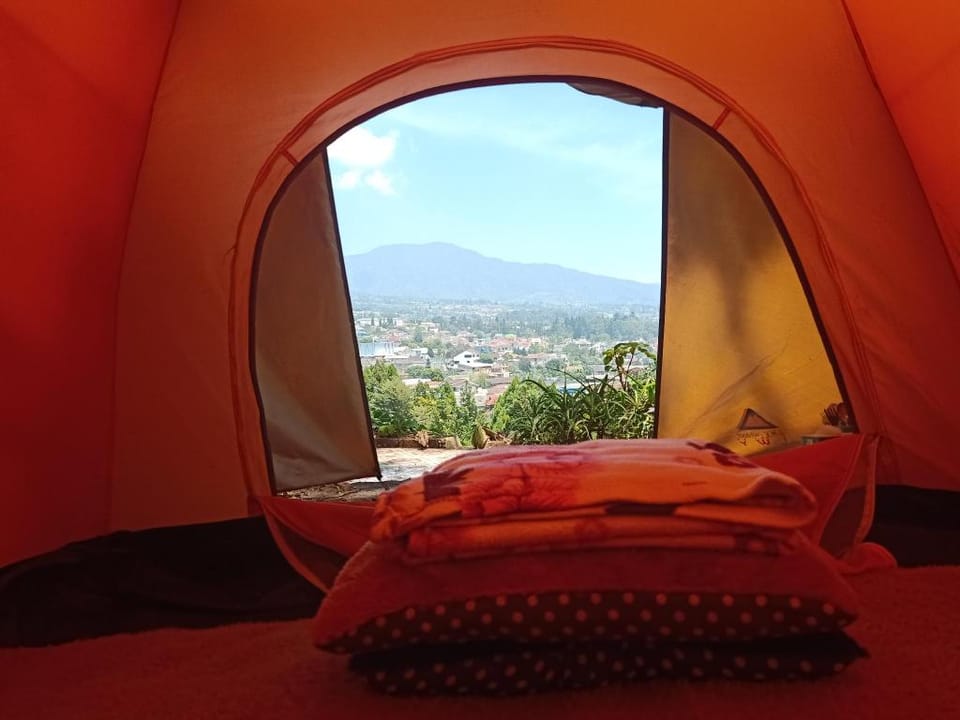 Glamping ReaVeeCafe Puncak Tenda 1 Orang Hotel in West Java
