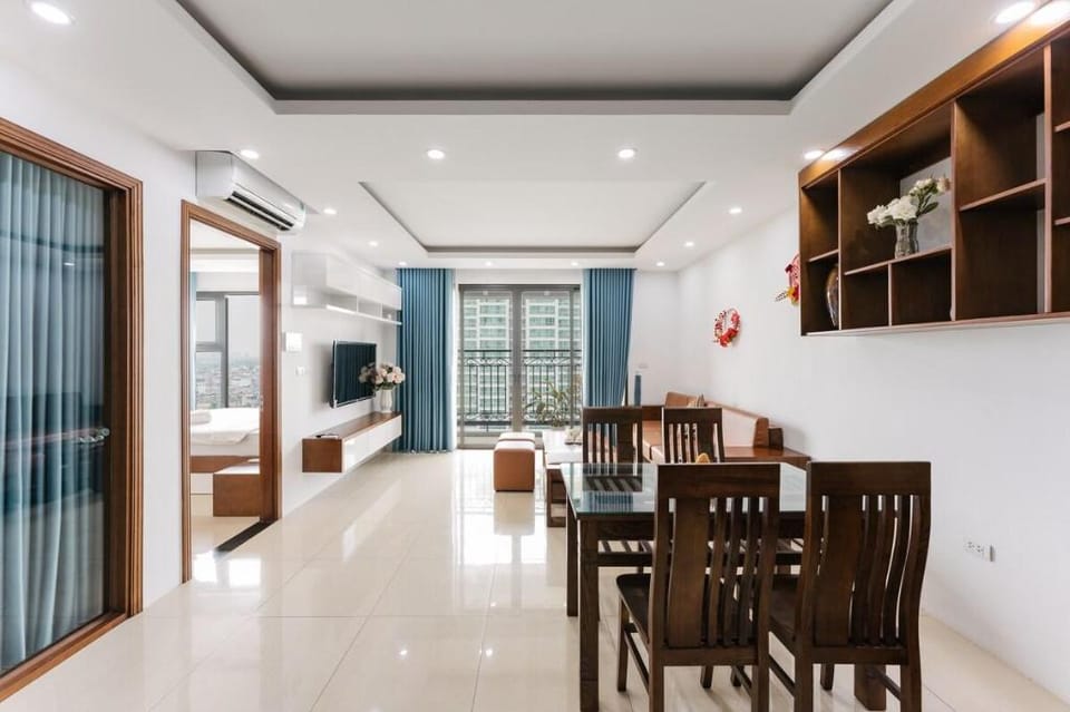 Luxury Aptm| High floor | Westlake view| Pool&Gym Apartment in Laos