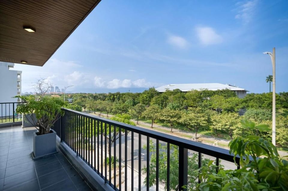 Family friendly 2BDR Apt* with 150 sqm living room Vacation rental in Da Nang
