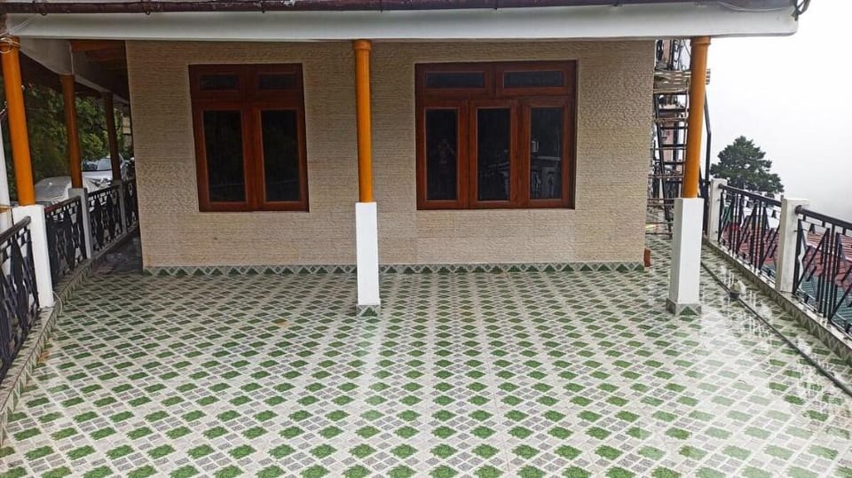 Gayatri Niwas Luxury Room - Lake Mountain View Vacation rental in Uttarakhand