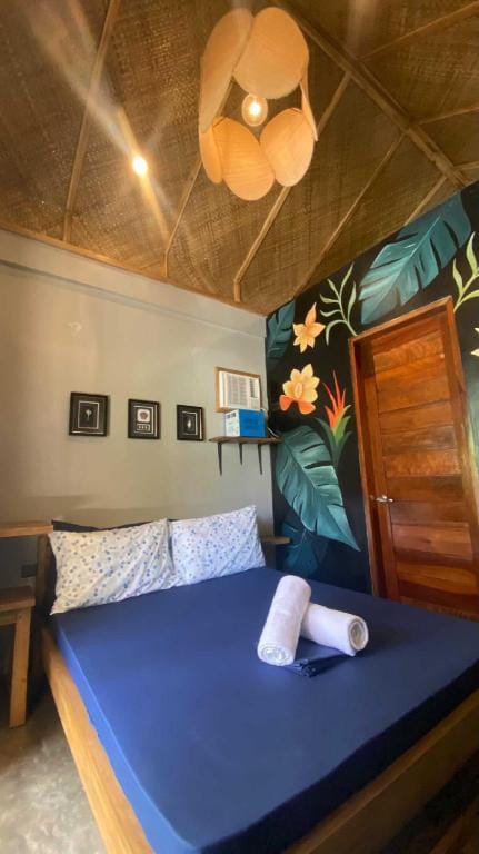 Matam-is Cafe & Homestay Deluxe room Vacation rental in General Luna