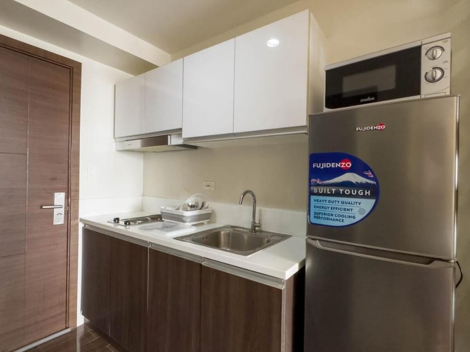 IG-worthy Modern 1BR in Air Residences 2X26 Apartment in Makati
