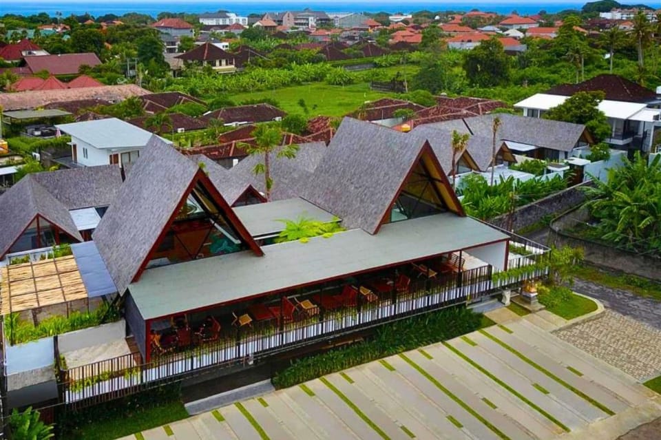 Entire 1 BR Private Pool and Bethtub #D19 Villa in Denpasar