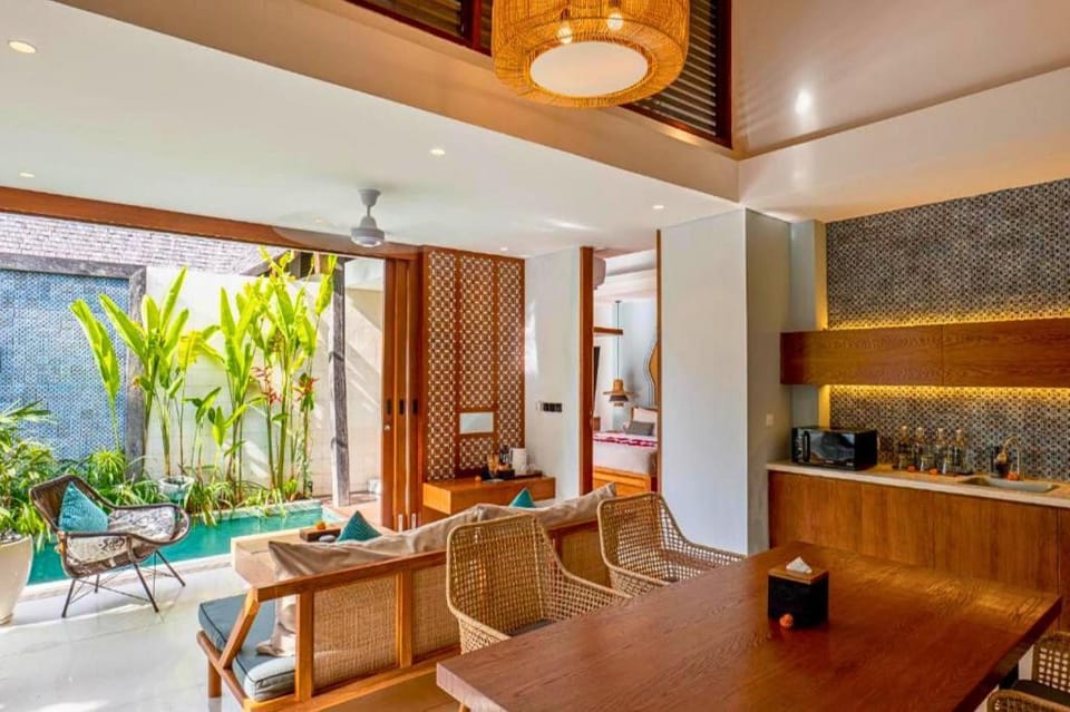 Entire 1 BR Private Pool and Bethtub #D19 Villa in Denpasar