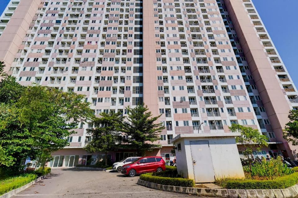 OYO Life 92874 Apartement Grand Sentraland Karawang By Red Dragon Hotel in West Java