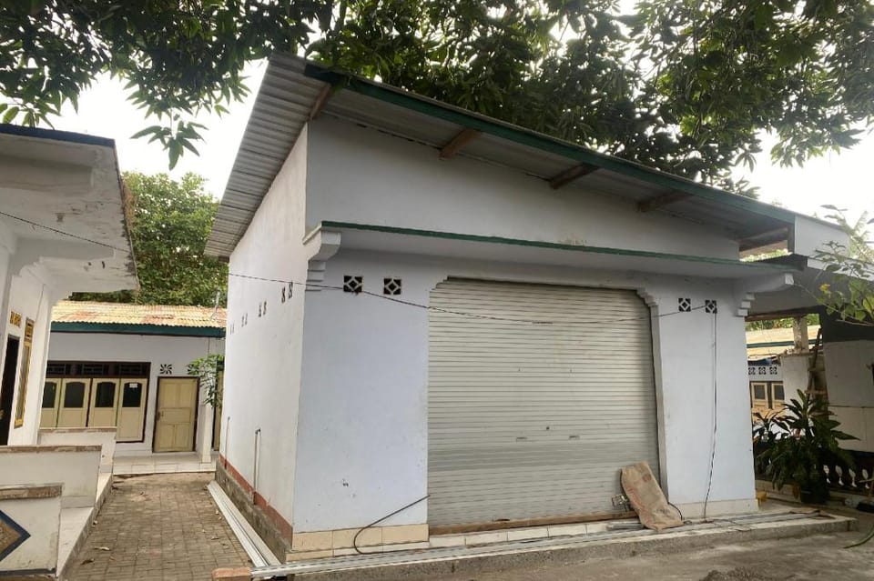 OYO Life Kos Bu Luh Mangku Hotel in West Nusa Tenggara, Indonesia