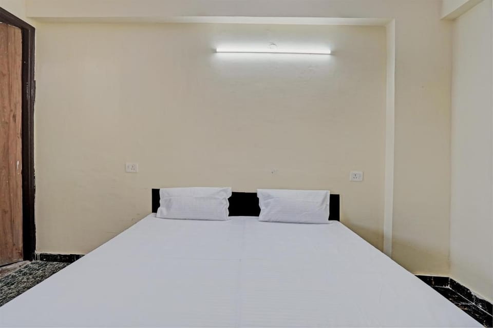 Hotel O Royal Hotel in Noida
