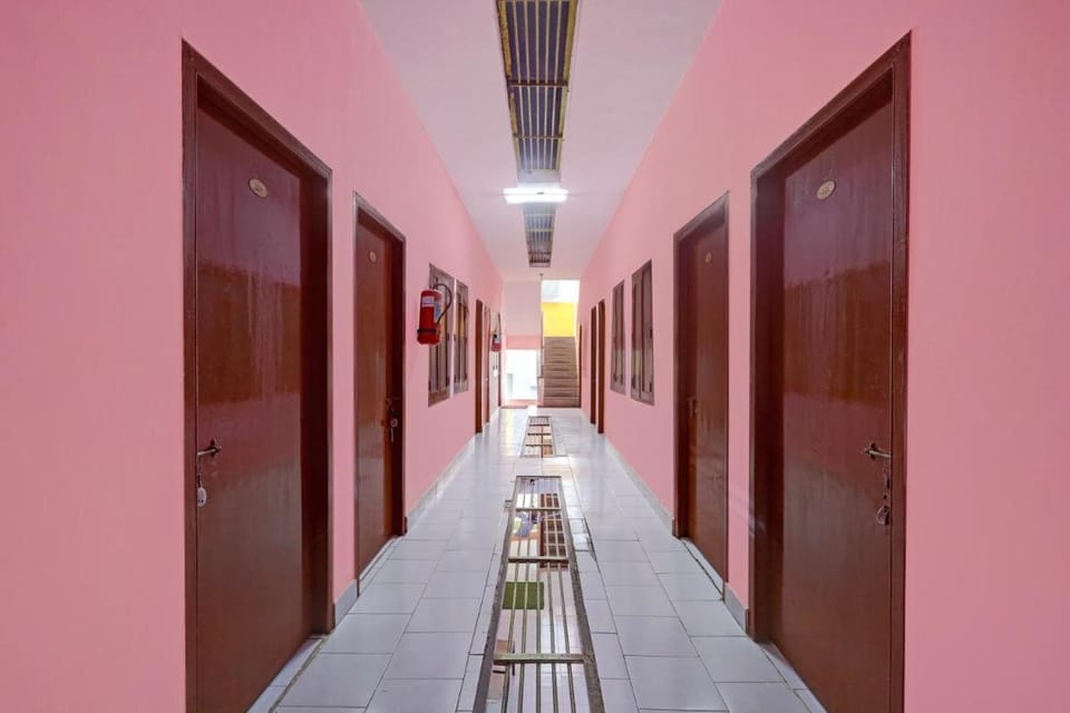 Super Hotel O Parthasarathyswamy Temple Formerly RKH Inn Hotel in Chennai