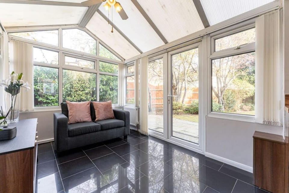 Spacious 3 Bedroom house in Edgbaston with parking Apartment in Birmingham