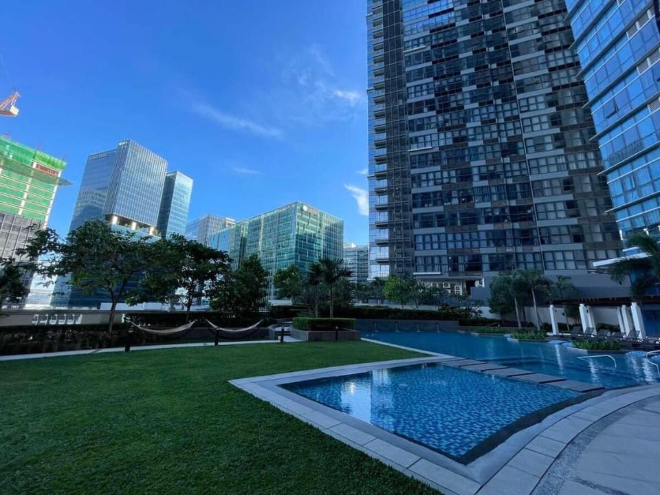 Lifestyle condo in Uptown BGC Apartment in Taguig