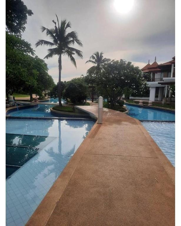 Peaceful Beach Condo for Family Boat House Hua Hin Apartment in Hua Hin District
