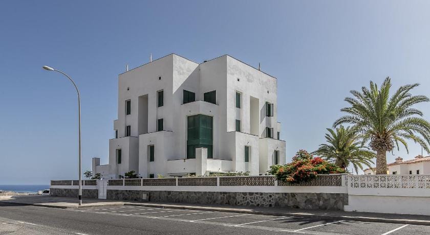 EDEN RENTALS Coastal Retreat Apartment in Canary Islands