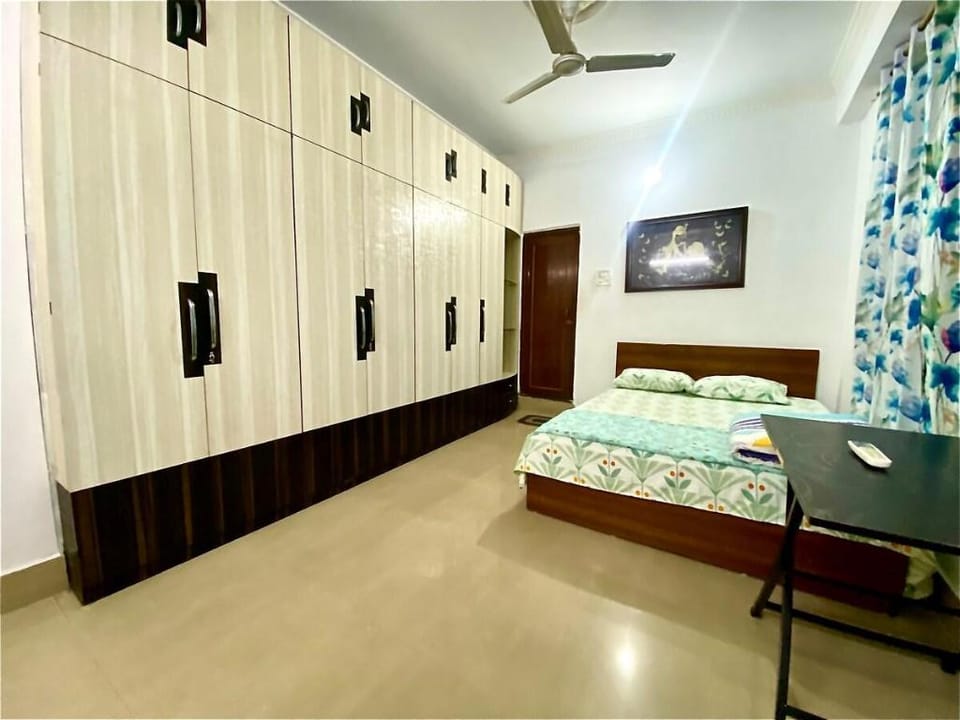 Ezy Stay at prime location Vacation rental in Bangladesh