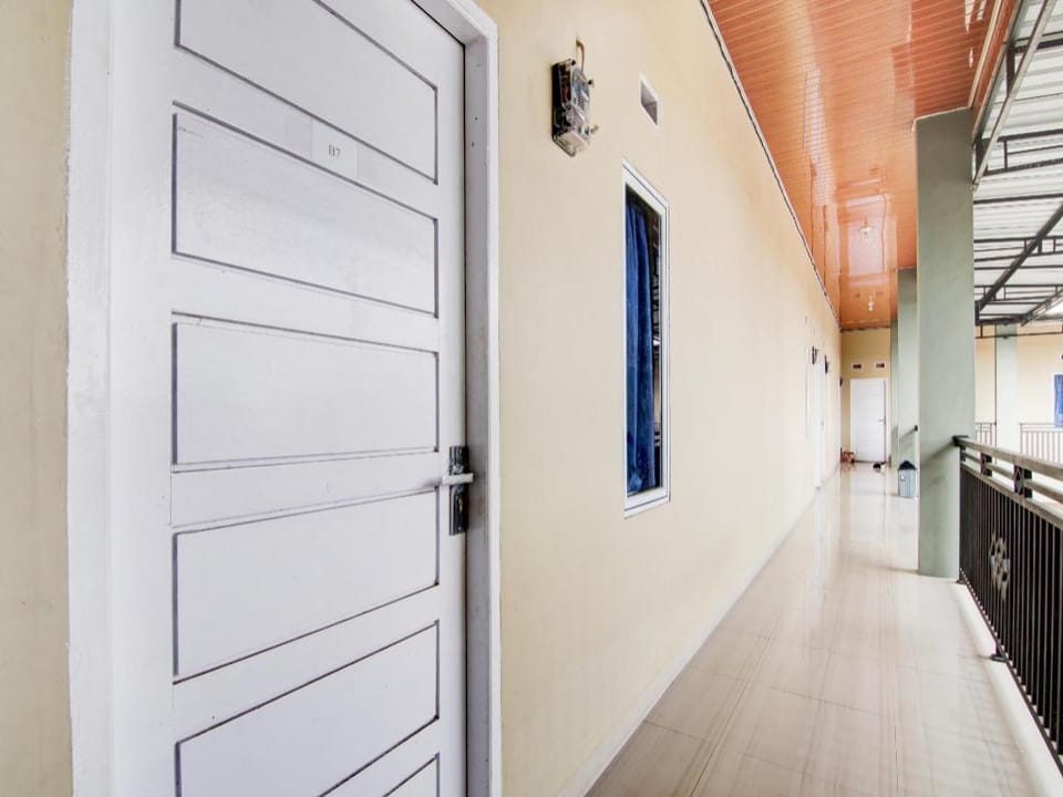 OYO 93087 Wisma Apel Syariah Hotel in West Sumatra, Indonesia