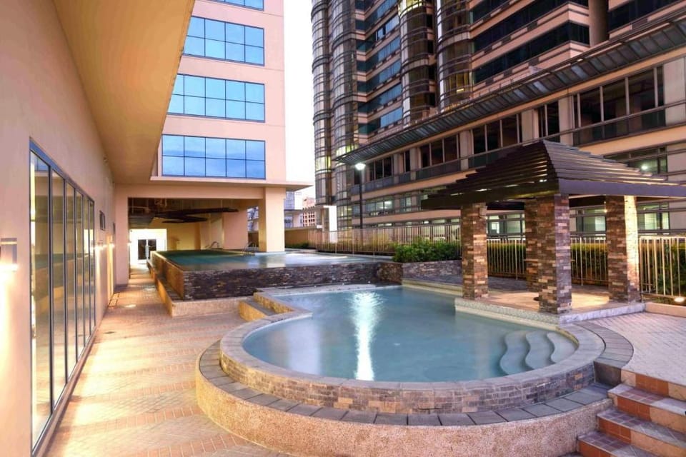 Excellent Studio Unit in Front of US Embassy Apartment in Manila City