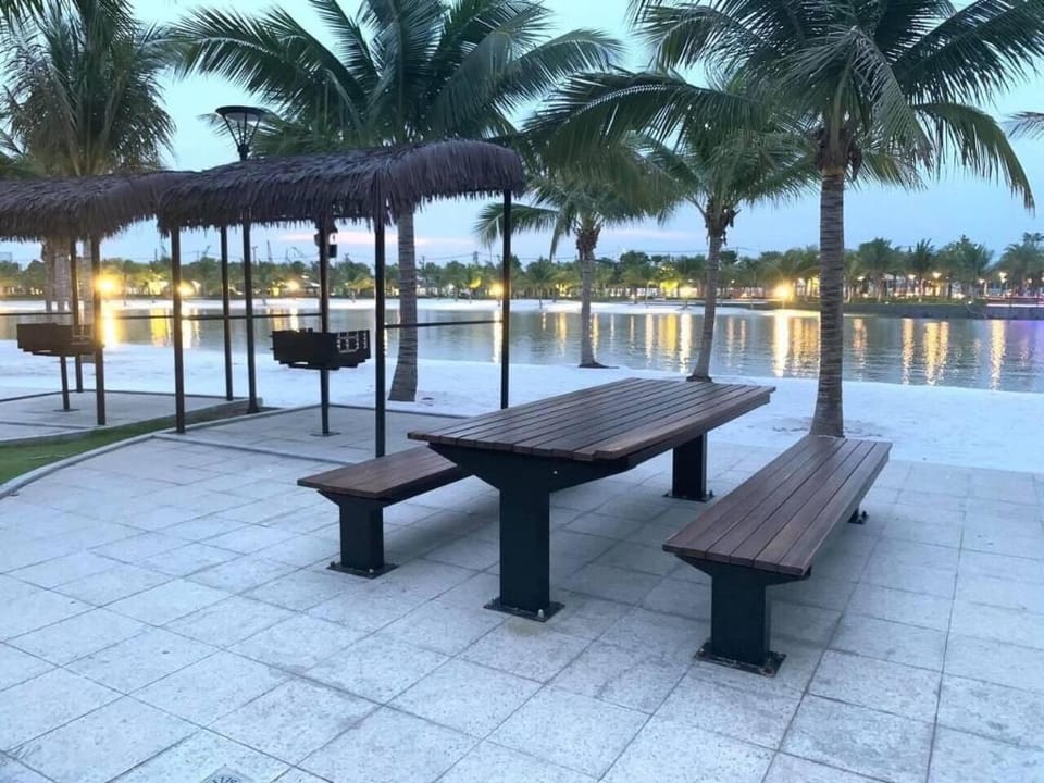 Căn hộ Couple  Vinhome Q.9, free hồ bơi - Netflix Apartment in Ho Chi Minh City