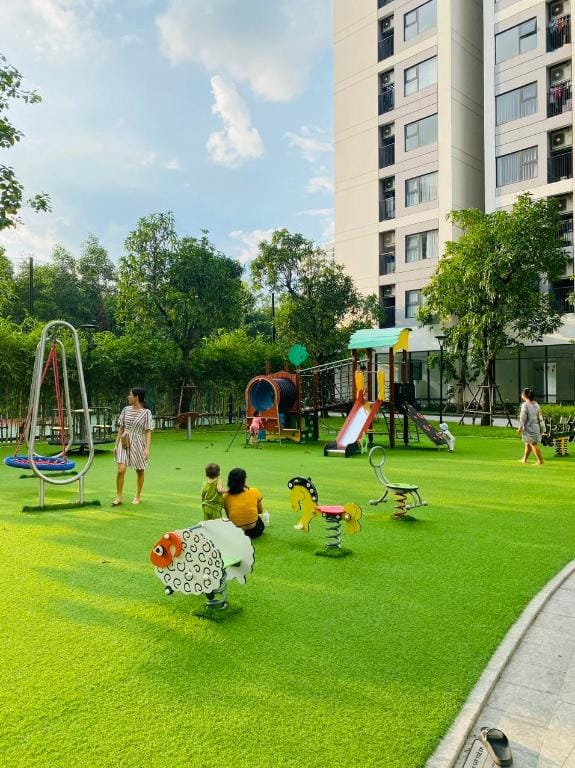 Căn hộ Couple  Vinhome Q.9, free hồ bơi - Netflix Apartment in Ho Chi Minh City
