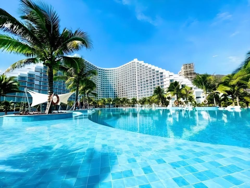 Arenaa Seaview Cam Ranh Beach Resort Nha Trang Best Location Near The Airport Apartment in Khanh Hoa Province