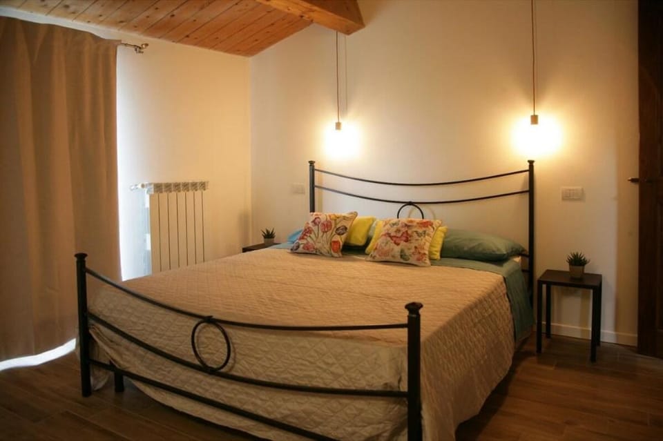 Maison Rosina con ampia vista in borgo del 1400 Vacation rental in Umbria