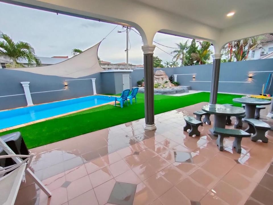 Private Pool Homestay/19pax Vacation HomeBBQ Vacation rental in Malacca