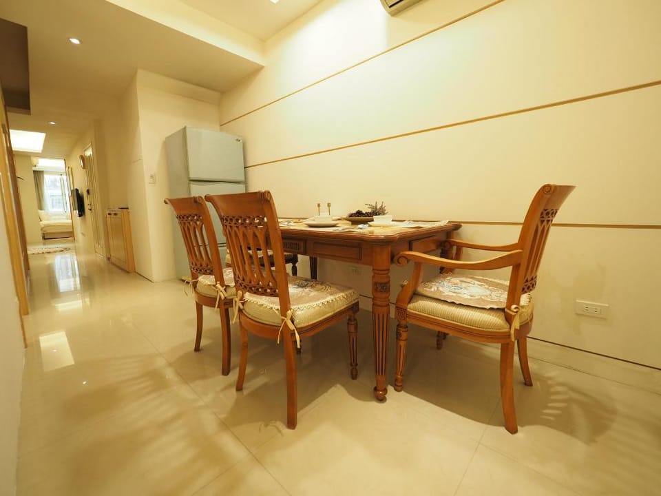 In this 台北宅，Relax Spot/鄰中山綠園生活圈Mar-exclusive Vacation rental in Taipei City