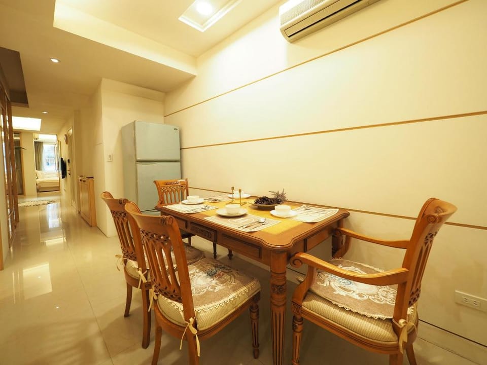 In this 台北宅，Relax Spot/鄰中山綠園生活圈Mar-exclusive Vacation rental in Taipei City