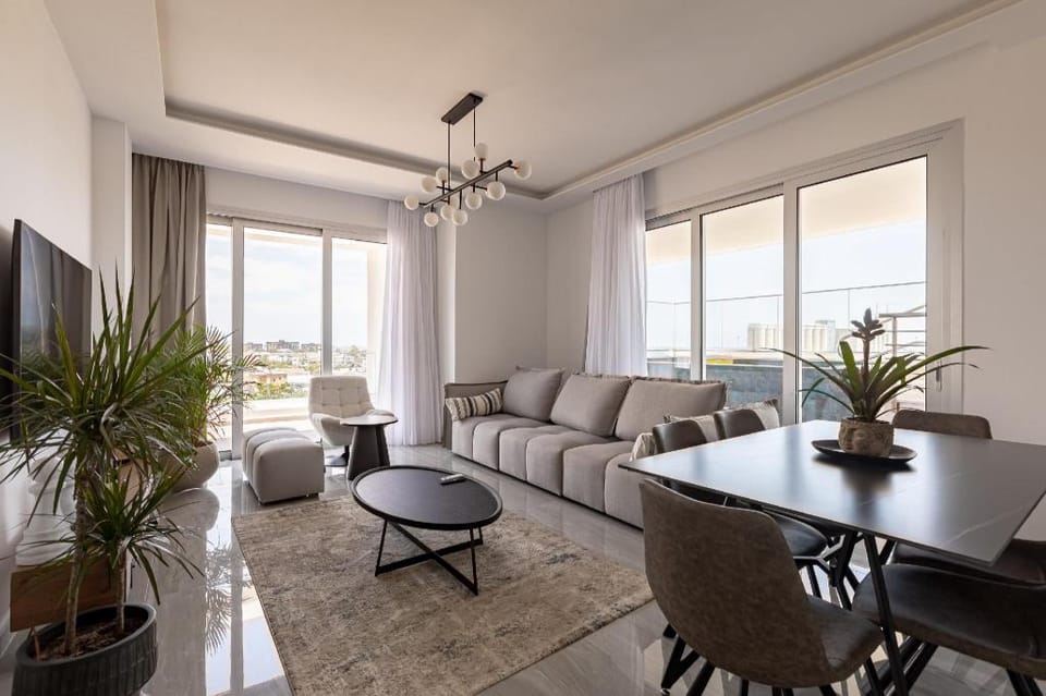 The Grand Sunny Zakaki Penthouse Apartment in Limassol City