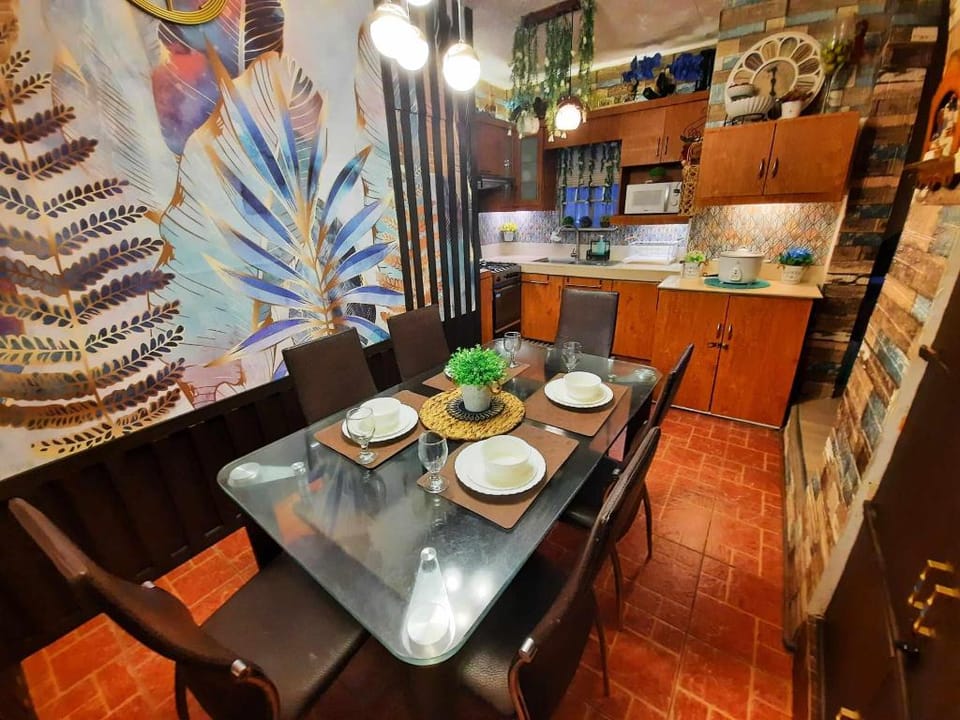 DreamHome in Antipolo City w/ Private Jacuzzi Pool Vacation rental in Antipolo