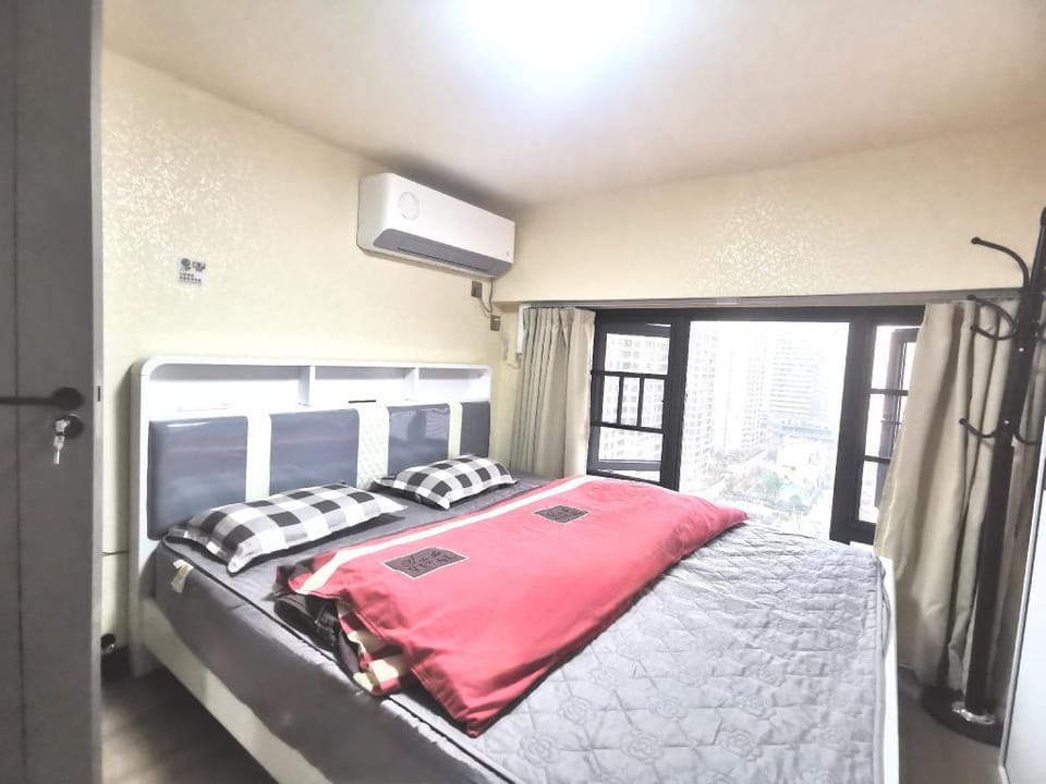 i 星光.赏月  梅溪湖地铁二房 可住四人 洗烘一体  Apartment in China