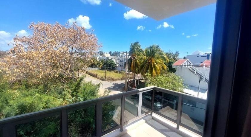 Superb Apartment 2 mins to Beach Vacation rental in Flic en Flac