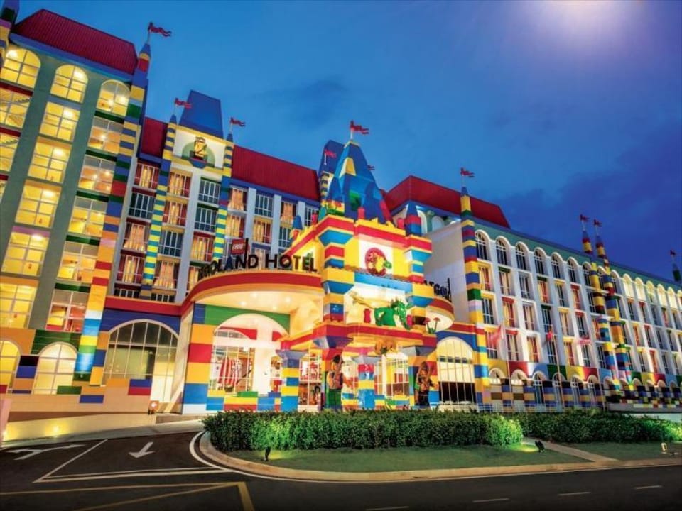 Kulai Bandar Putra 2830 5R24pax nearJPO/JbAirport  Vacation rental in Johor