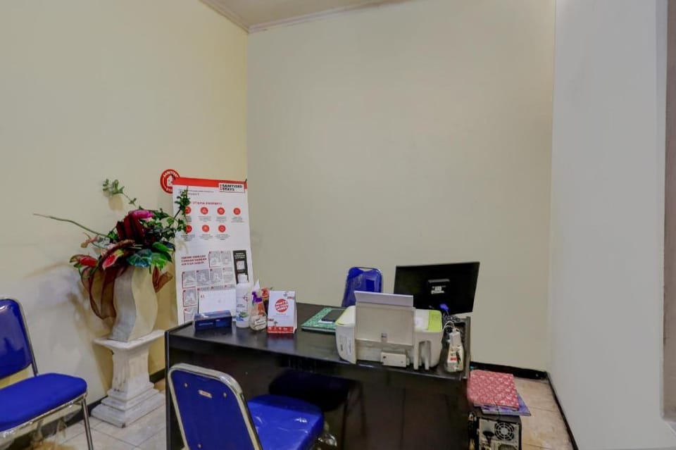 OYO 3767 Permata House Hotel in Jakarta