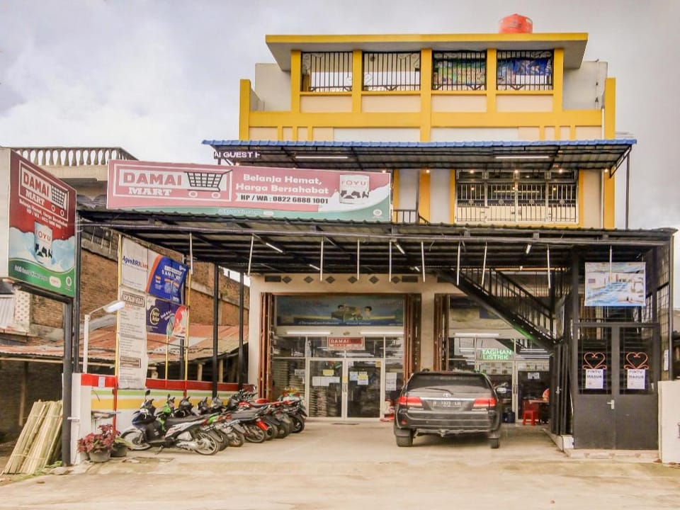 OYO 89995 Damai Guest House Hotel in Indonesia