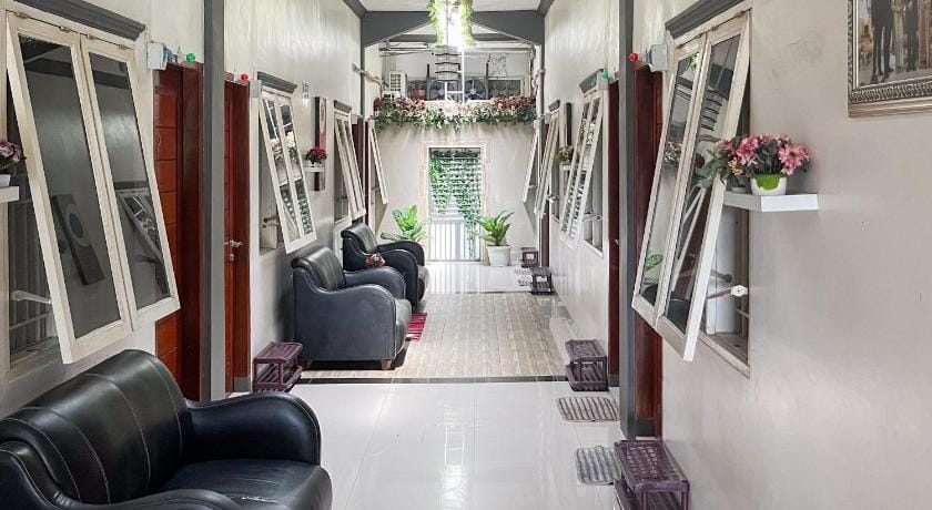 OYO 1500 Mh Homestay Hotel in Indonesia