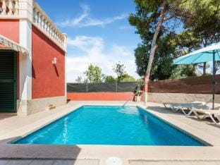 Tranquil Villa Stay in Tolleric Vacation rental in Migjorn