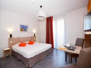 Stylish Sete Getaway Apartment in Occitanie