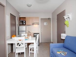 Apartment in France with Pool and Pine Views Apartment in La Londe-les-Maures