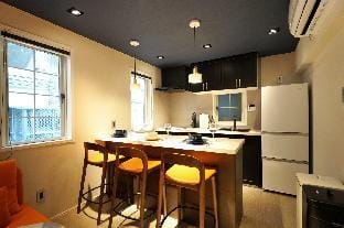Real Life AOYAMA 1BR suite 2 double bed 3min metro Apartment in Kanagawa Prefecture